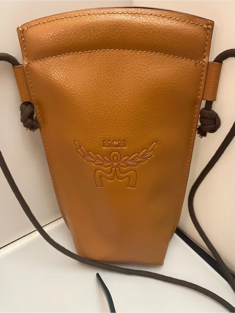 MCM MW5001 Aviator Glasses with Tan Leather Crossbody Case & cloth,nwot